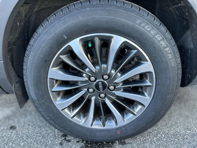 Used 2023 Lincoln Nautilus AWD w/ Premium Package image 10