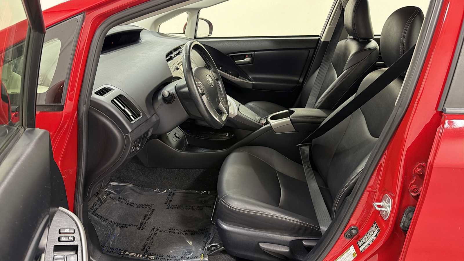 Used 2015 Toyota Prius Persona Series FWD image 13