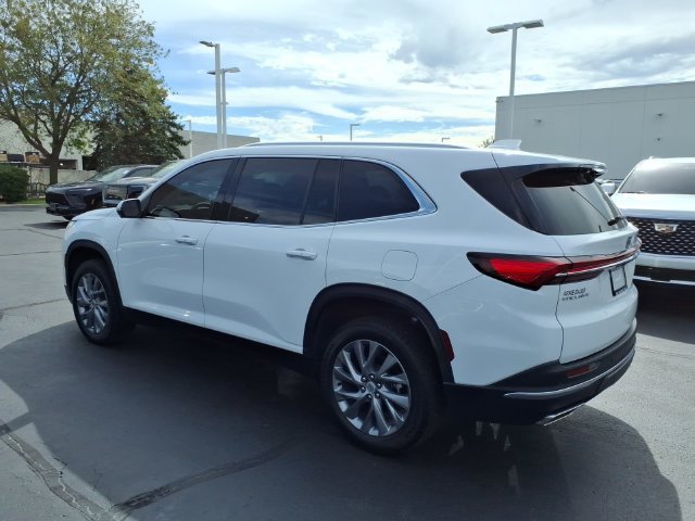 Used 2025 Buick Enclave Preferred FWD image 9