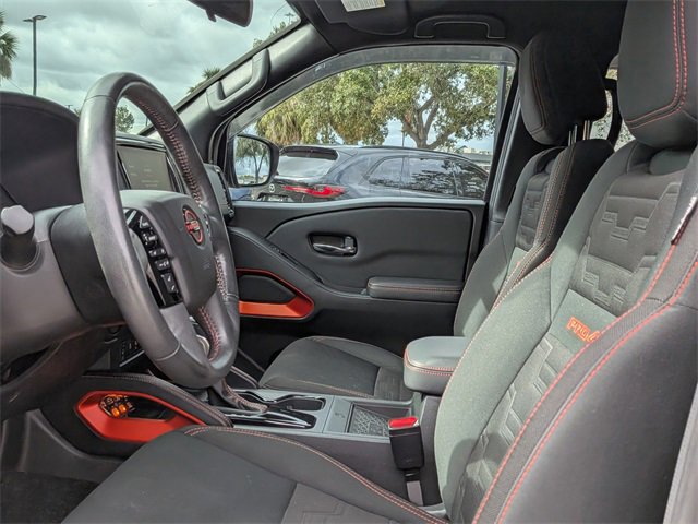 Used 2022 Nissan Frontier PRO-4X image 12