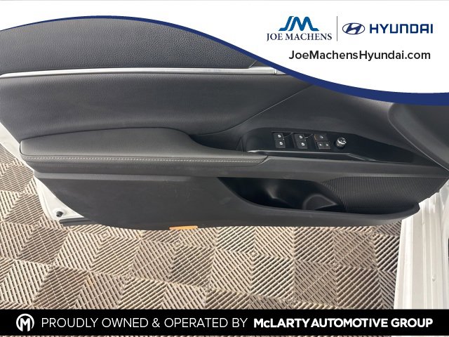 Used 2019 Toyota Camry XSE image 21