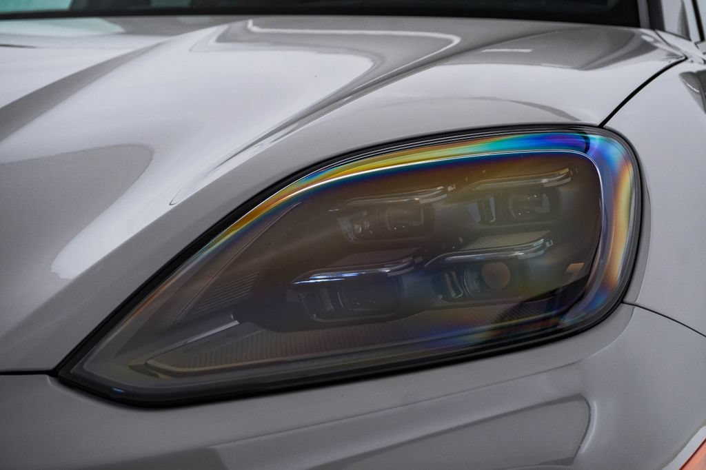 New 2026 Porsche Cayenne GTS AWD/4WD image 7