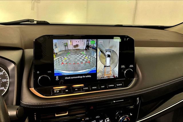 Used 2023 Nissan Rogue SL w/ SL Premium Package image 21