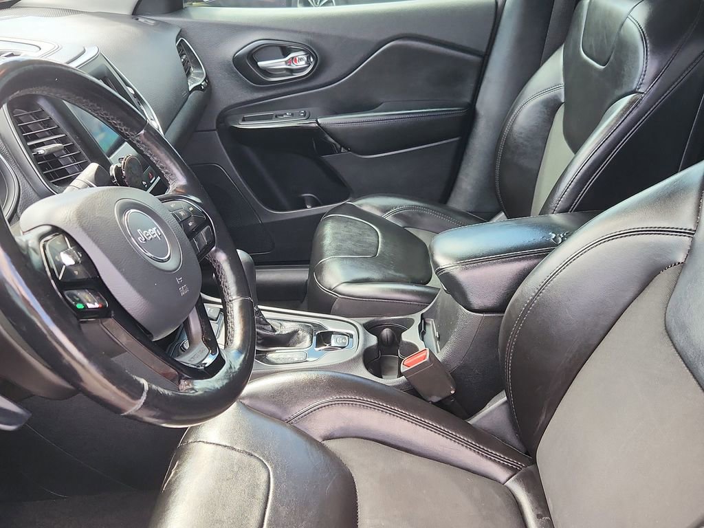 Used 2021 Jeep Cherokee Latitude Plus image 7