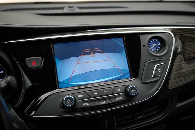Used 2018 Buick Envision Essence FWD image 28
