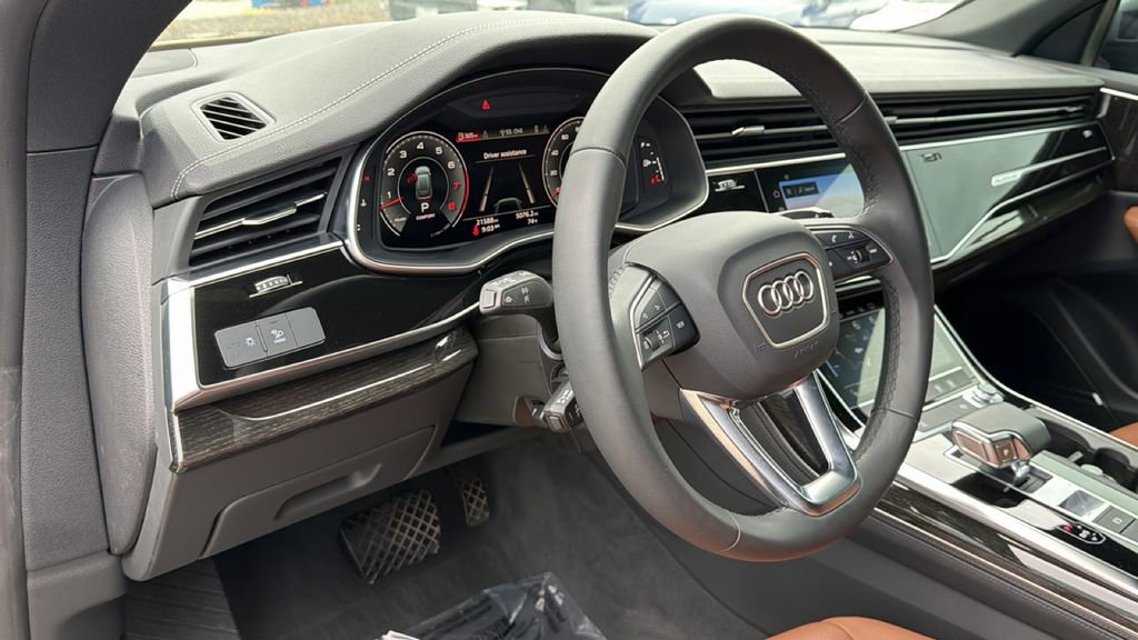 Used 2023 Audi Q8 Premium Plus image 22