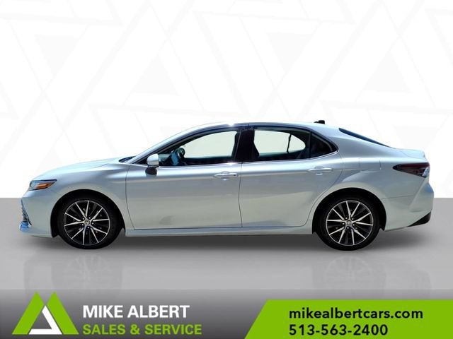 Used 2023 Toyota Camry XLE w/ Navigation Package FWD image 4