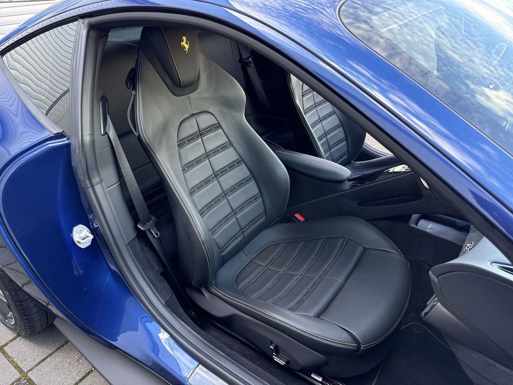 Used 2023 Ferrari Roma image 24