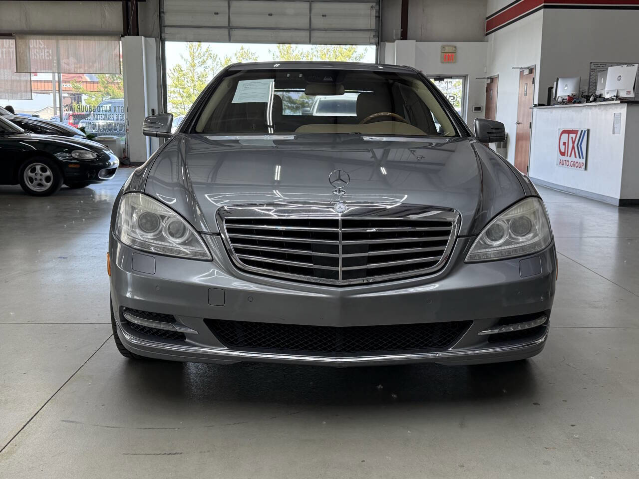 Used 2011 Mercedes-Benz S 550 4MATIC image 6