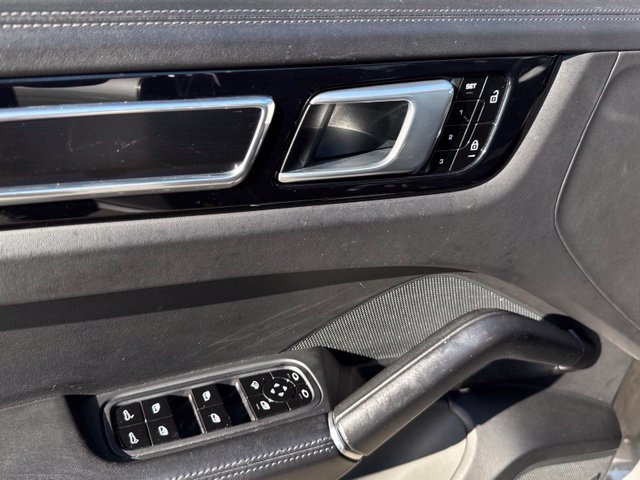 Used 2021 Porsche Cayenne GTS AWD/4WD image 14