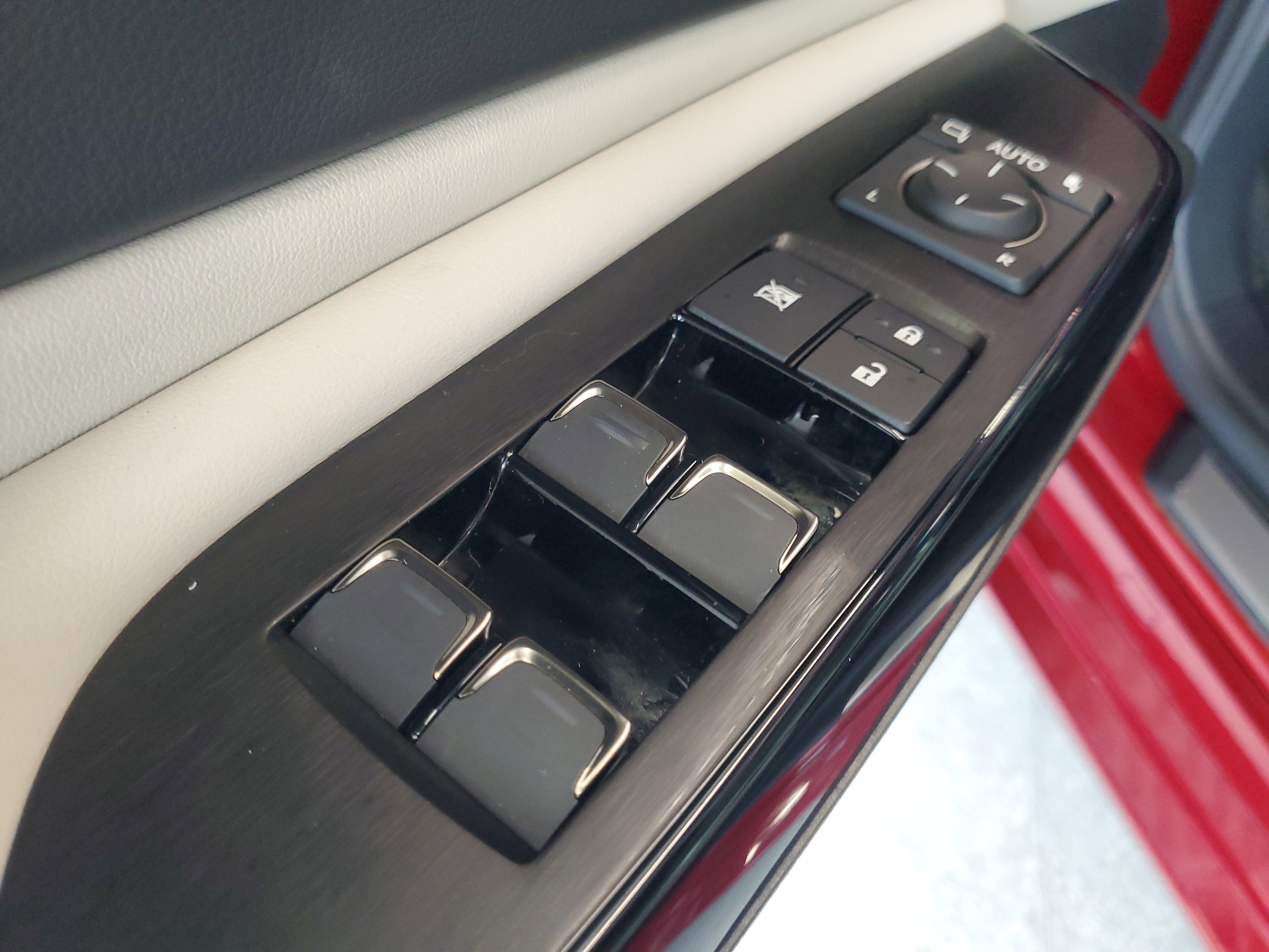 Used 2025 Lexus ES 350 w/ Premium Package FWD image 19