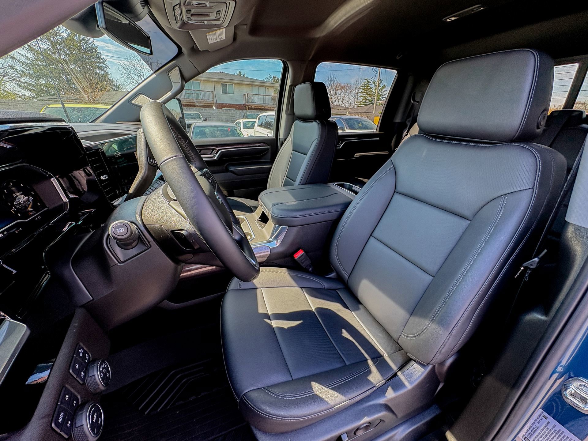 Used 2025 Chevrolet Silverado 2500 LTZ w/ LTZ Plus Package image 20