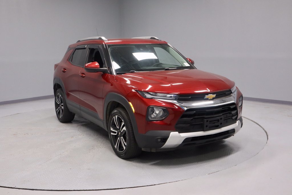 Used 2023 Chevrolet TrailBlazer LT w/ Convenience Package AWD/4WD image 1