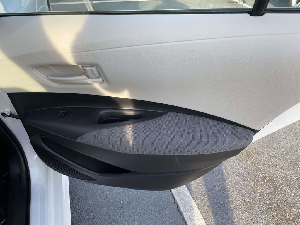Used 2024 Toyota Corolla LE image 41