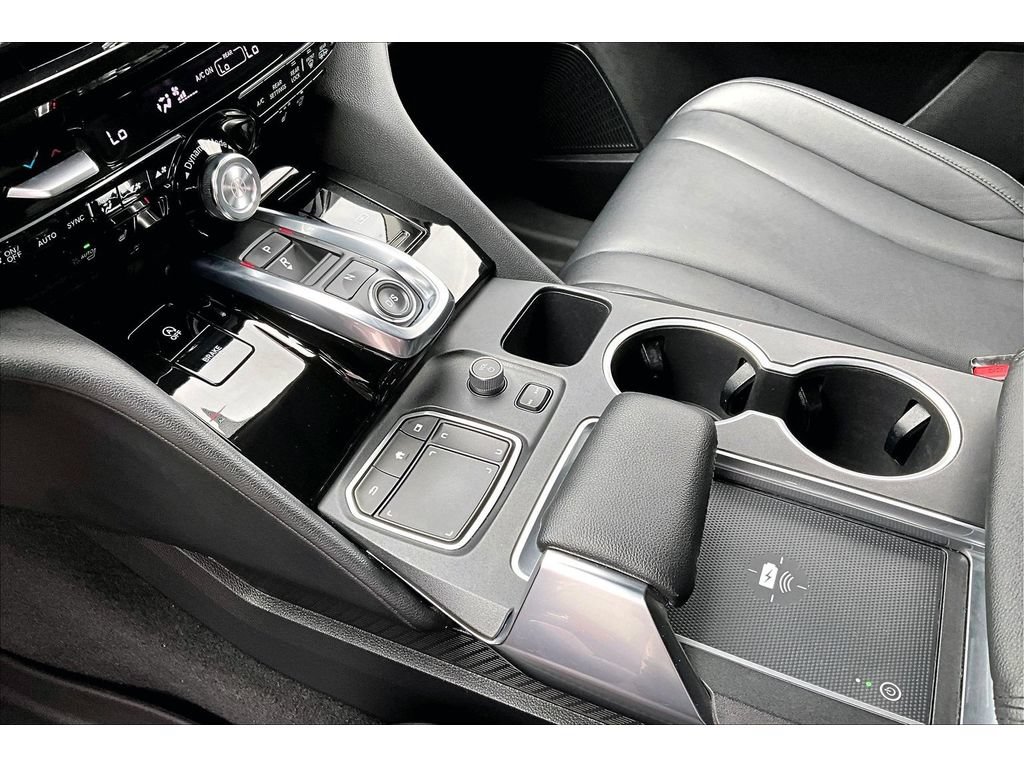 Used 2022 Acura MDX SH-AWD image 17