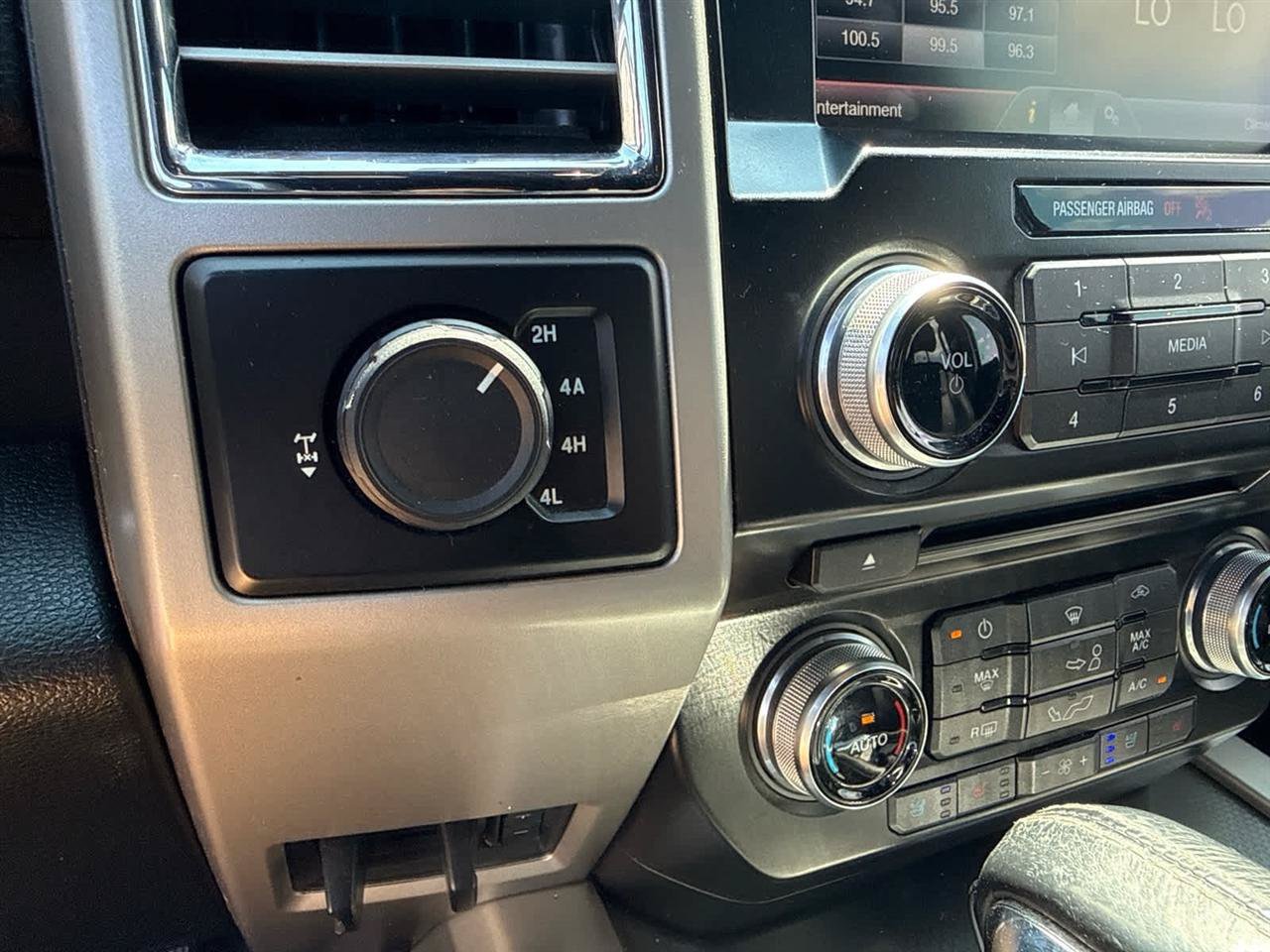 Used 2015 Ford F150 Lariat w/ Equipment Group 501A Mid AWD/4WD image 18