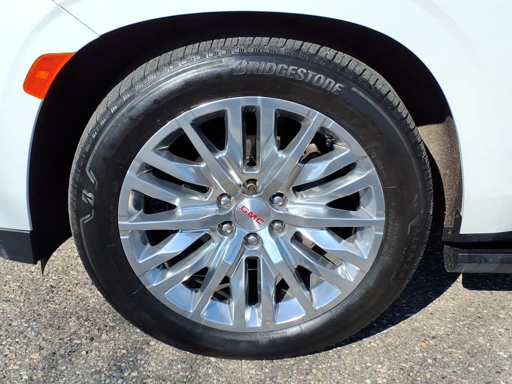 Used 2021 GMC Yukon XL Denali w/ Denali Ultimate Package image 9