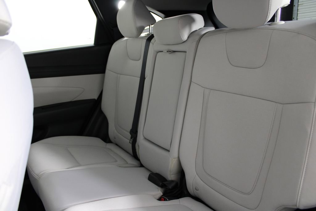 Certified 2026 Hyundai Tucson SE FWD image 20