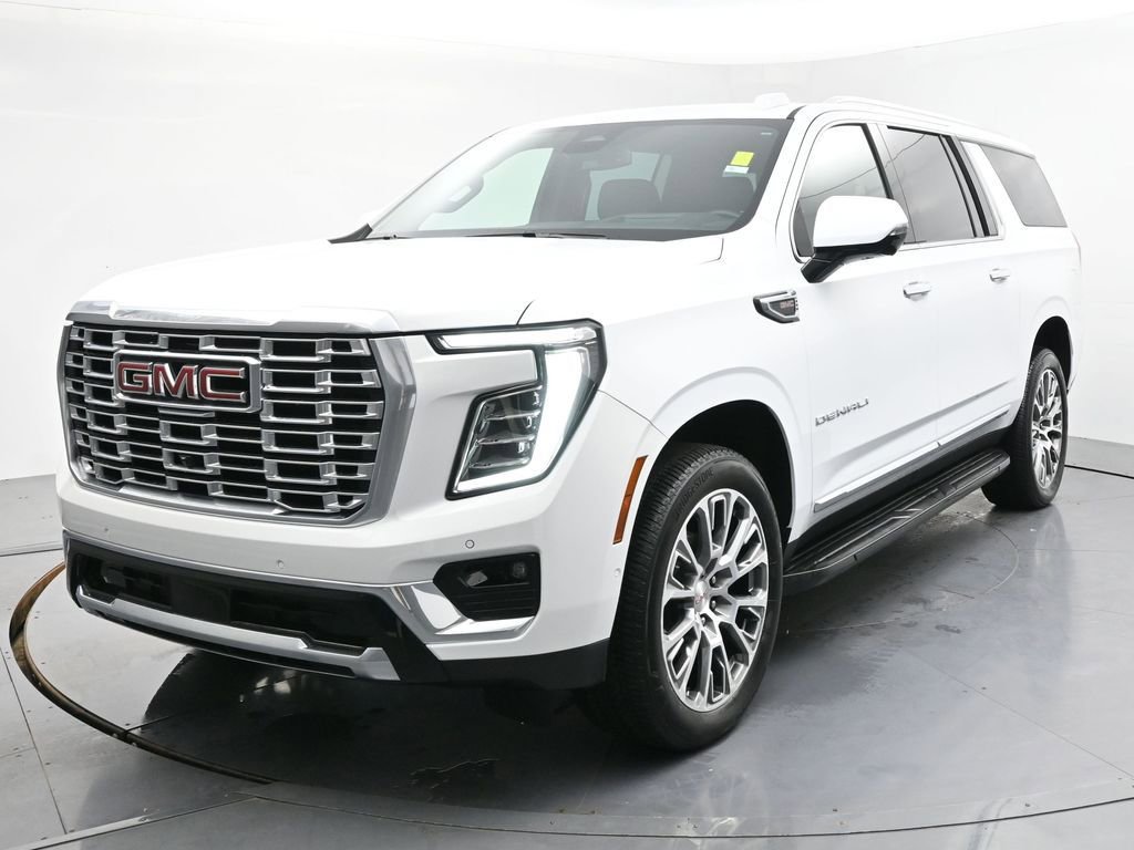 Used 2025 GMC Yukon XL Denali AWD/4WD image 2