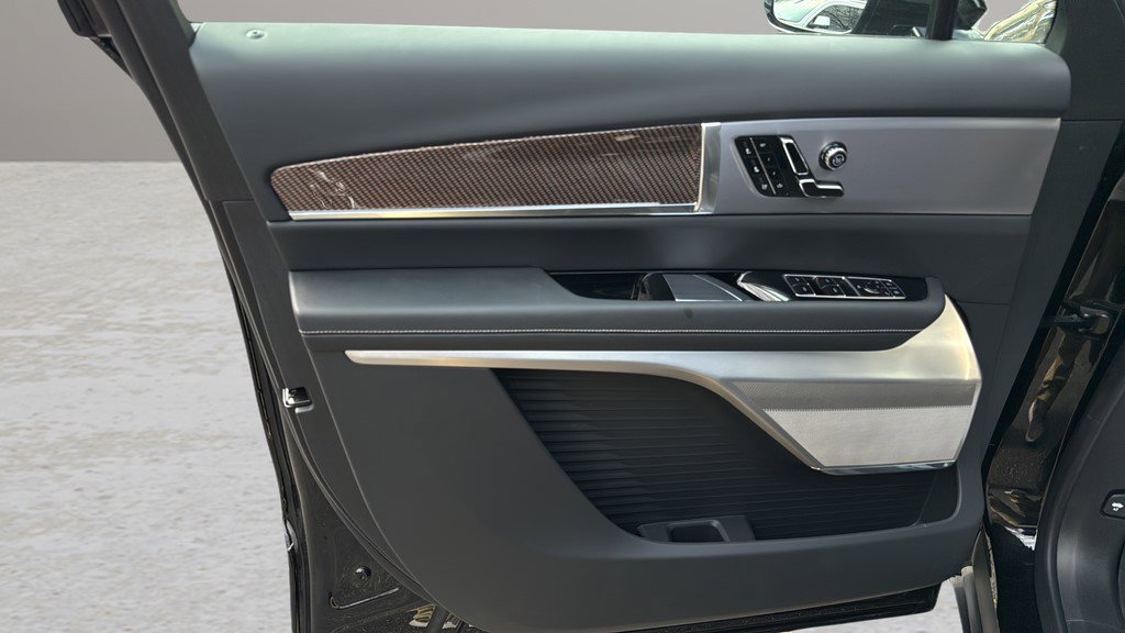 Certified 2026 Cadillac Vistiq Sport w/ LPO, Floor Liner Package image 17