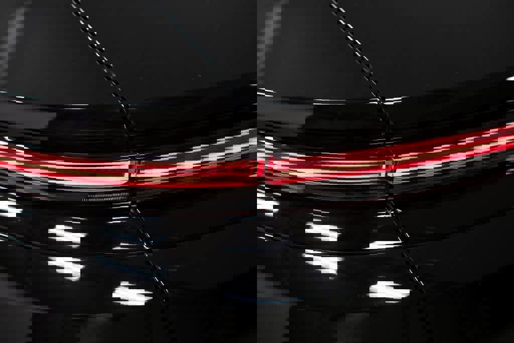 New 2025 Porsche Panamera 4 image 34