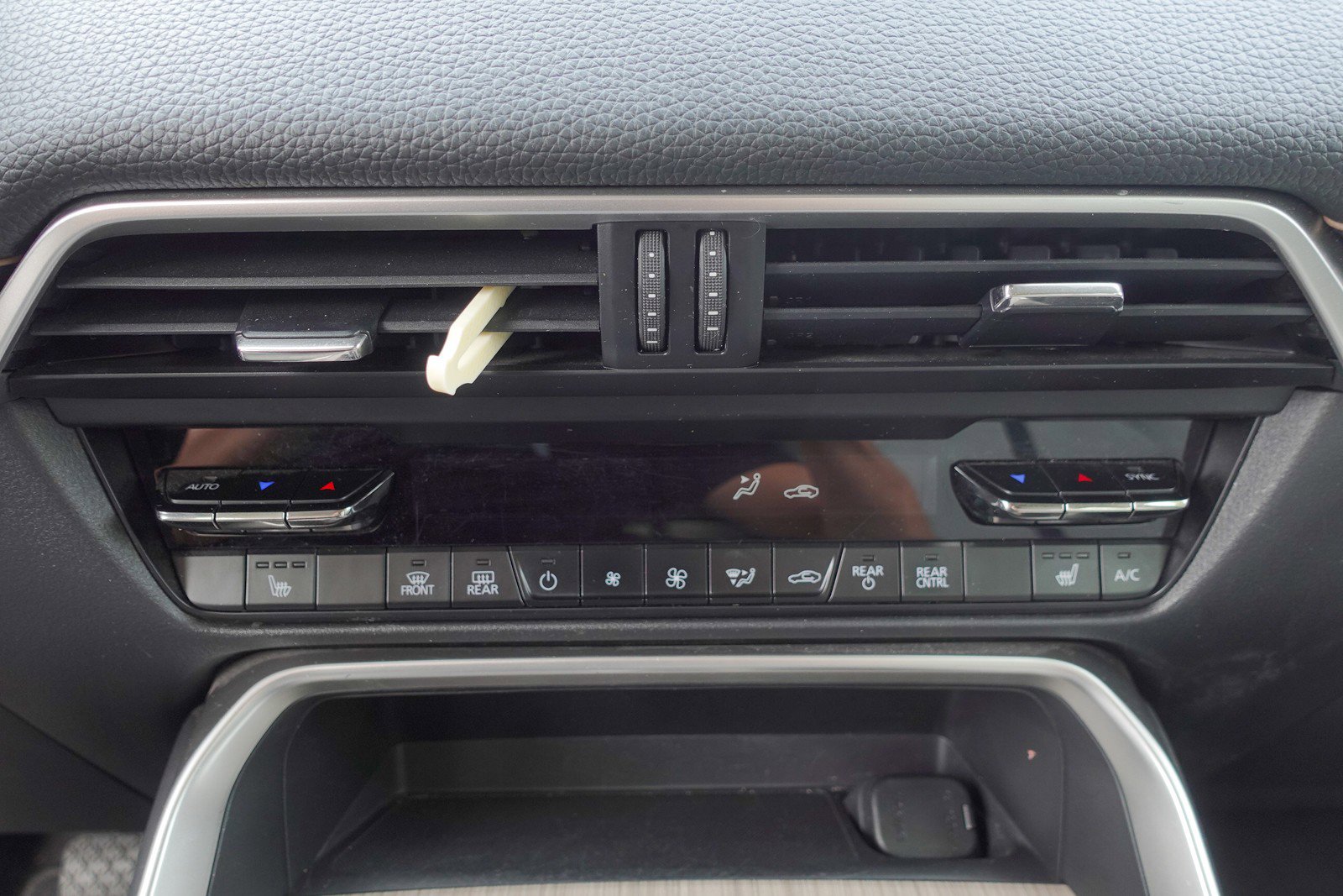 Used 2024 MAZDA CX-90 Plug-In Hybrid w/ Preferred image 18