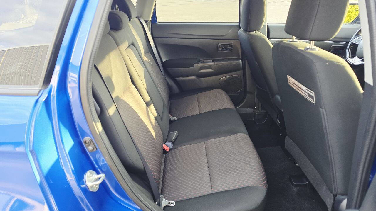 Used 2016 Mitsubishi Outlander Sport SE AWD/4WD image 13