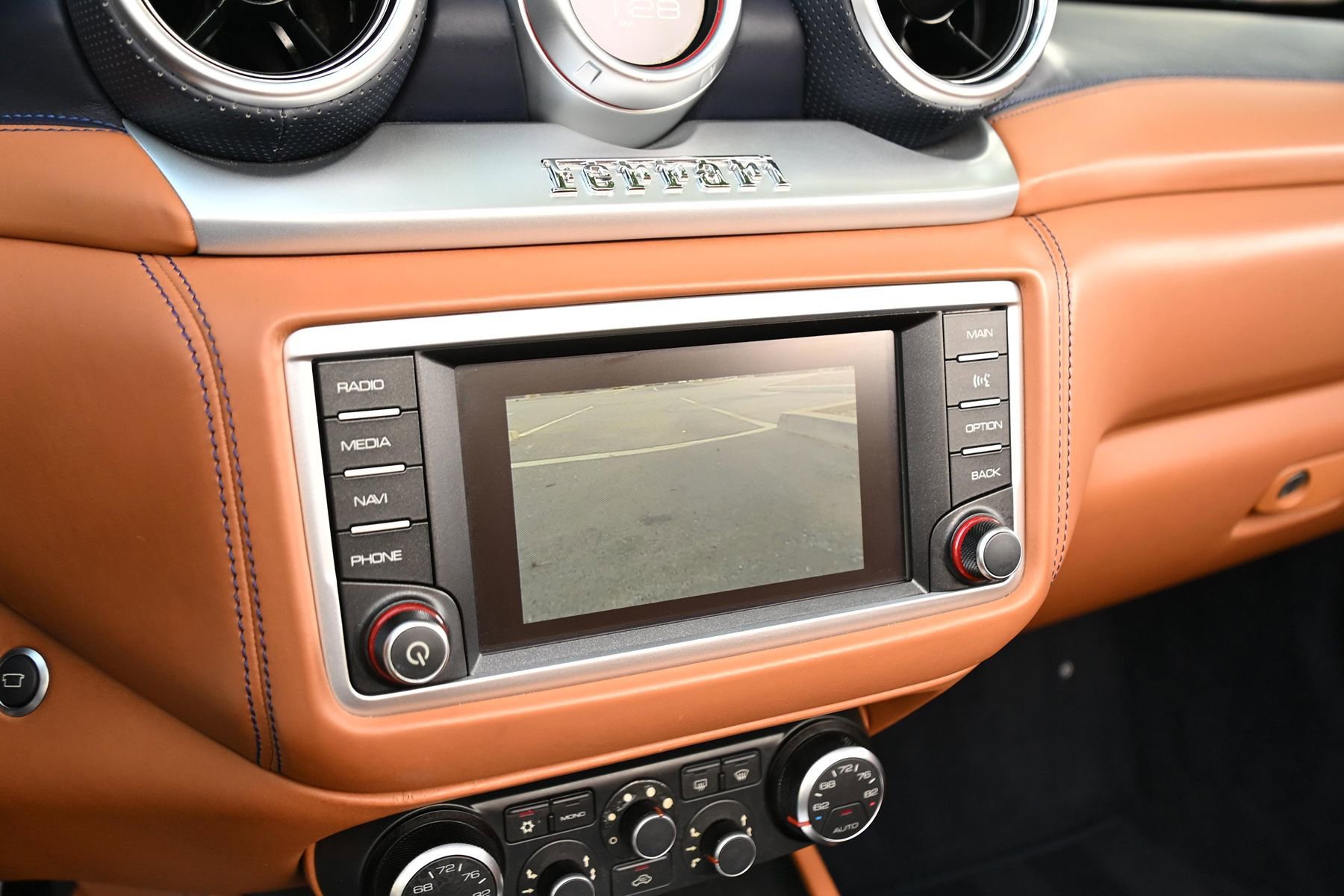 Used 2015 Ferrari California T RWD image 62