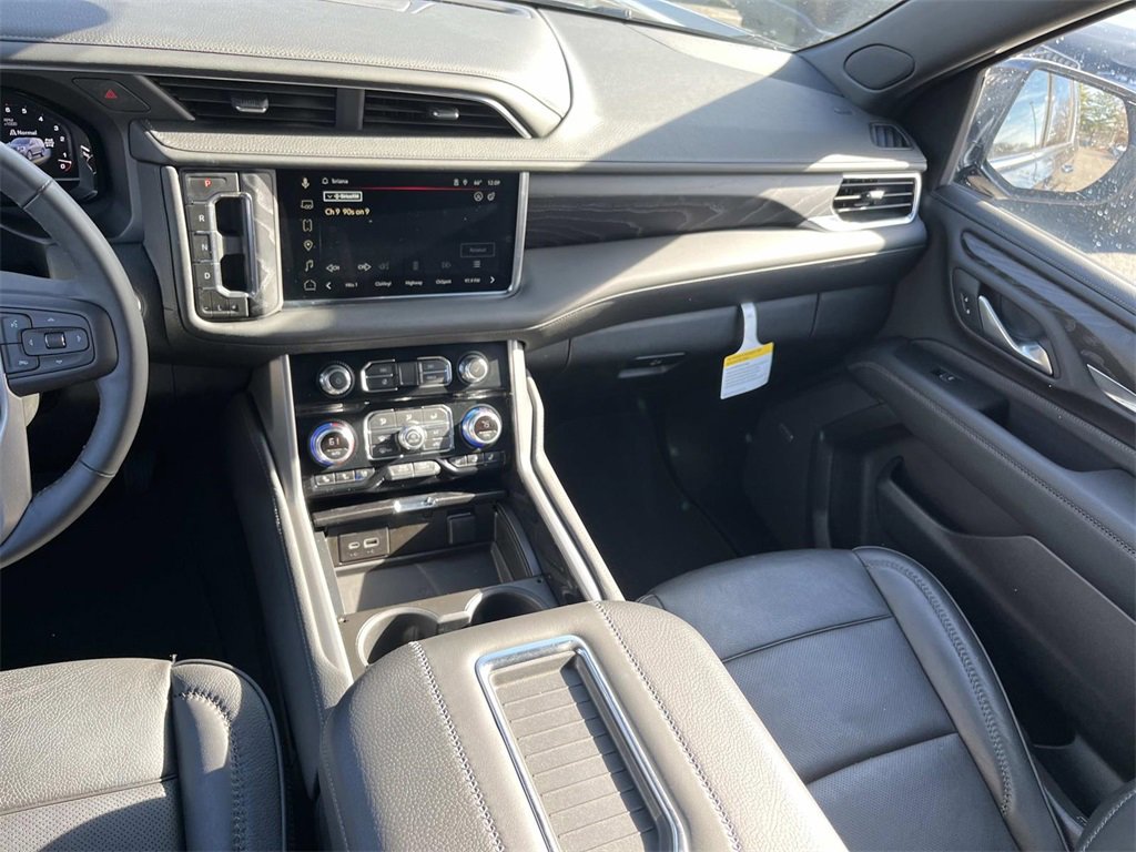 Used 2024 GMC Yukon XL Denali image 15