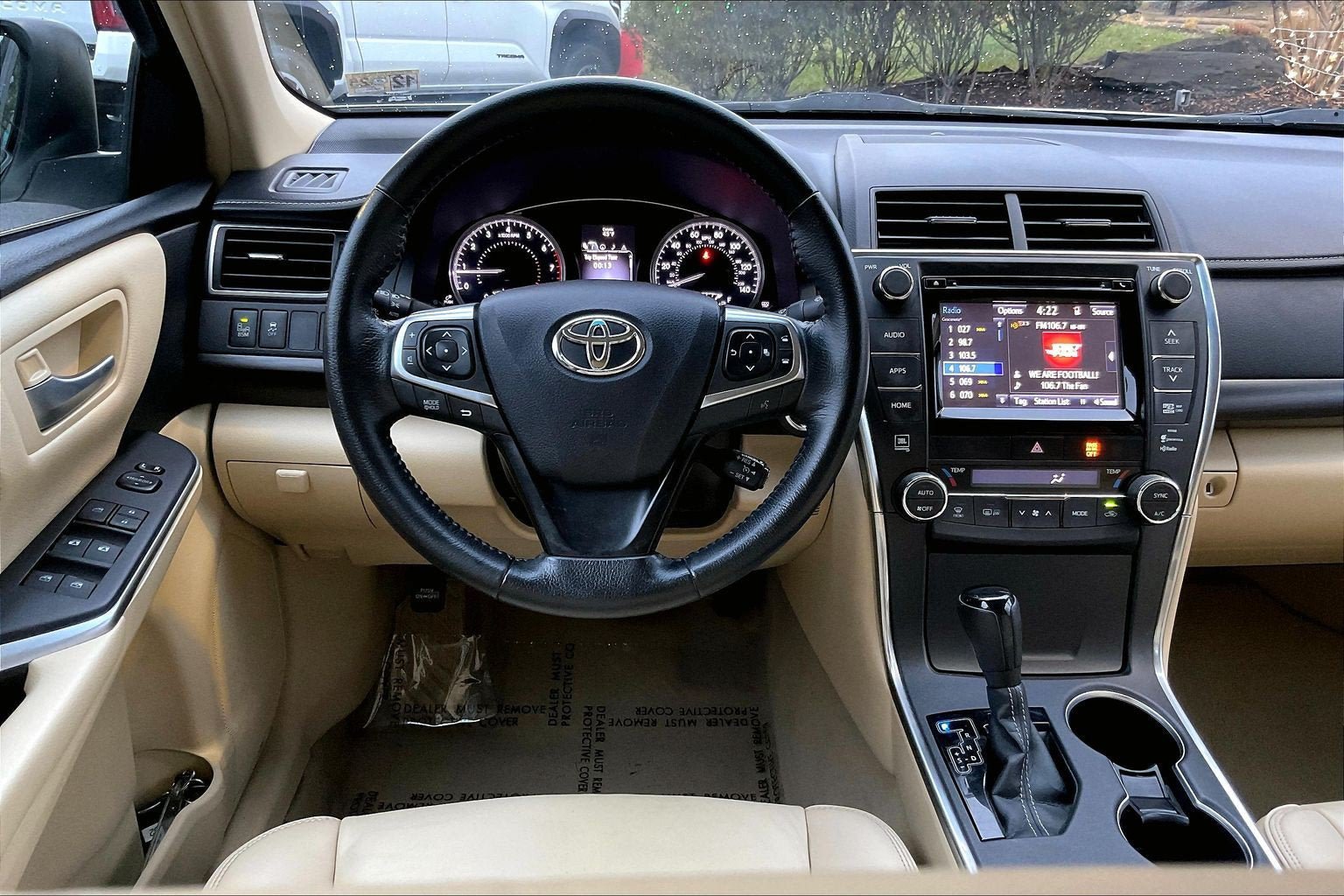 Used 2015 Toyota Camry XLE FWD image 5
