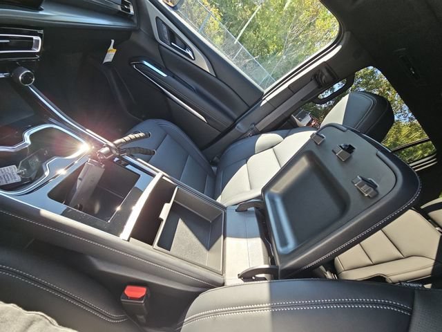 New 2027 Chevrolet Traverse LT w/ Sun and Wheel Package AWD/4WD image 20