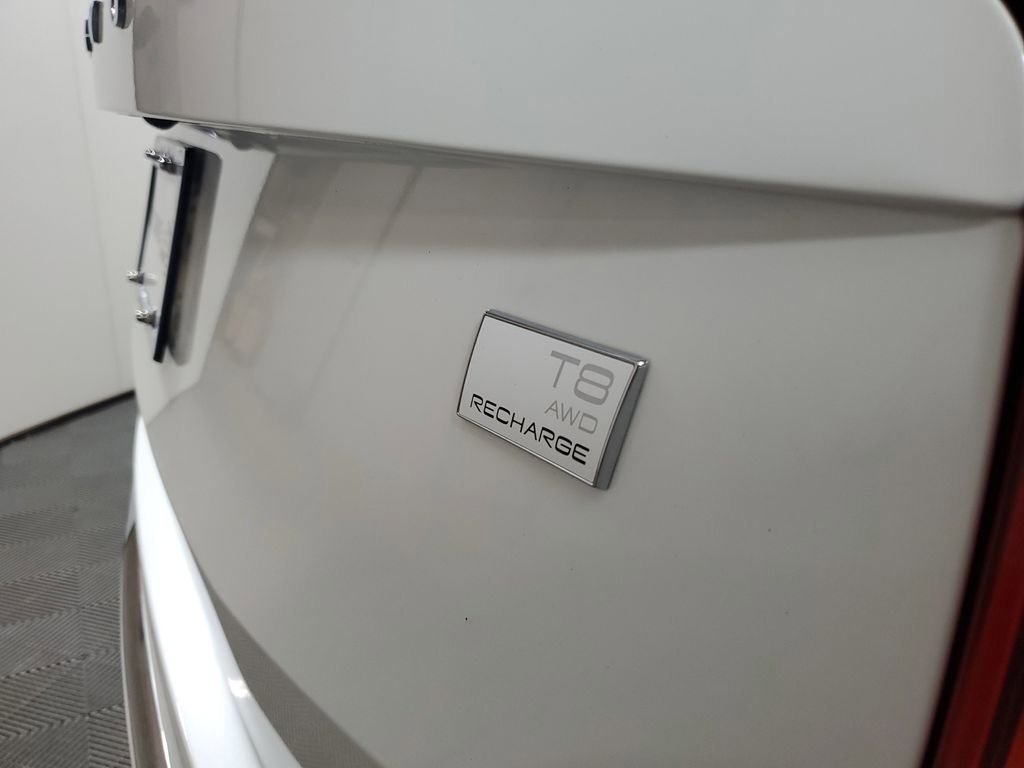 Used 2024 Volvo XC90 T8 Plus image 9