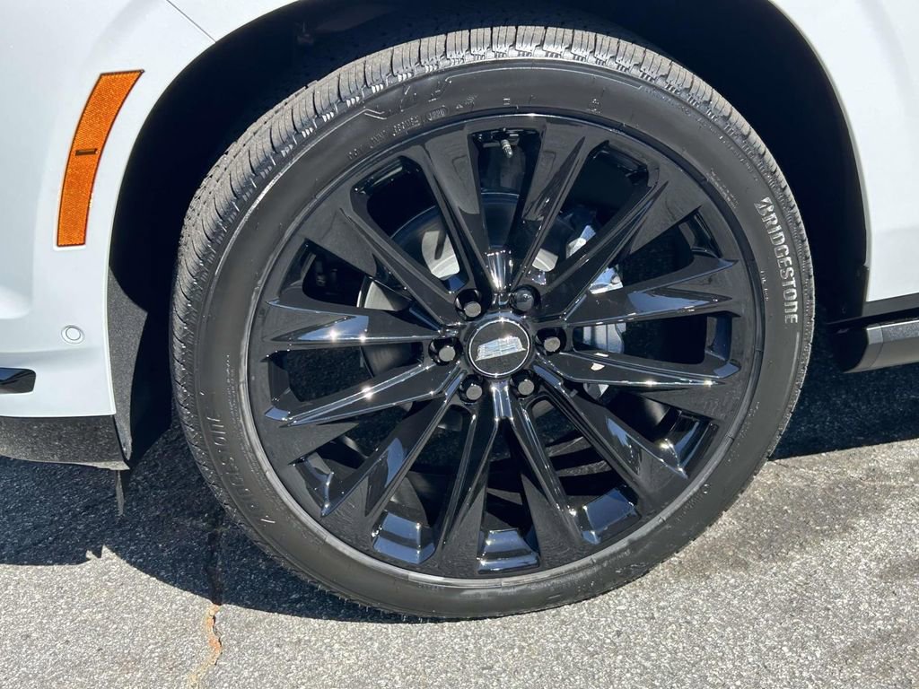 New 2026 Cadillac Escalade ESV Platinum Sport w/ LPO, ONYX Package AWD/4WD image 9