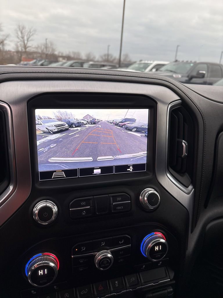 Used 2020 GMC Sierra 1500 SLE w/ SLE Value Package image 11