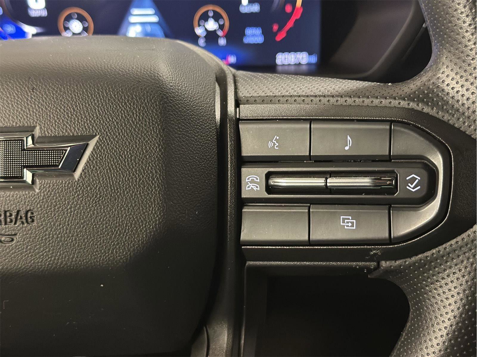 Certified 2024 Chevrolet Colorado Trail Boss w/ LPO, Dark Essentials Package image 16