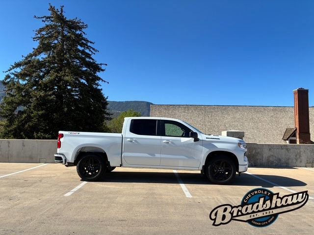 New 2026 Chevrolet Silverado 1500 RST w/ LPO, Dark Essentials Package AWD/4WD image 3