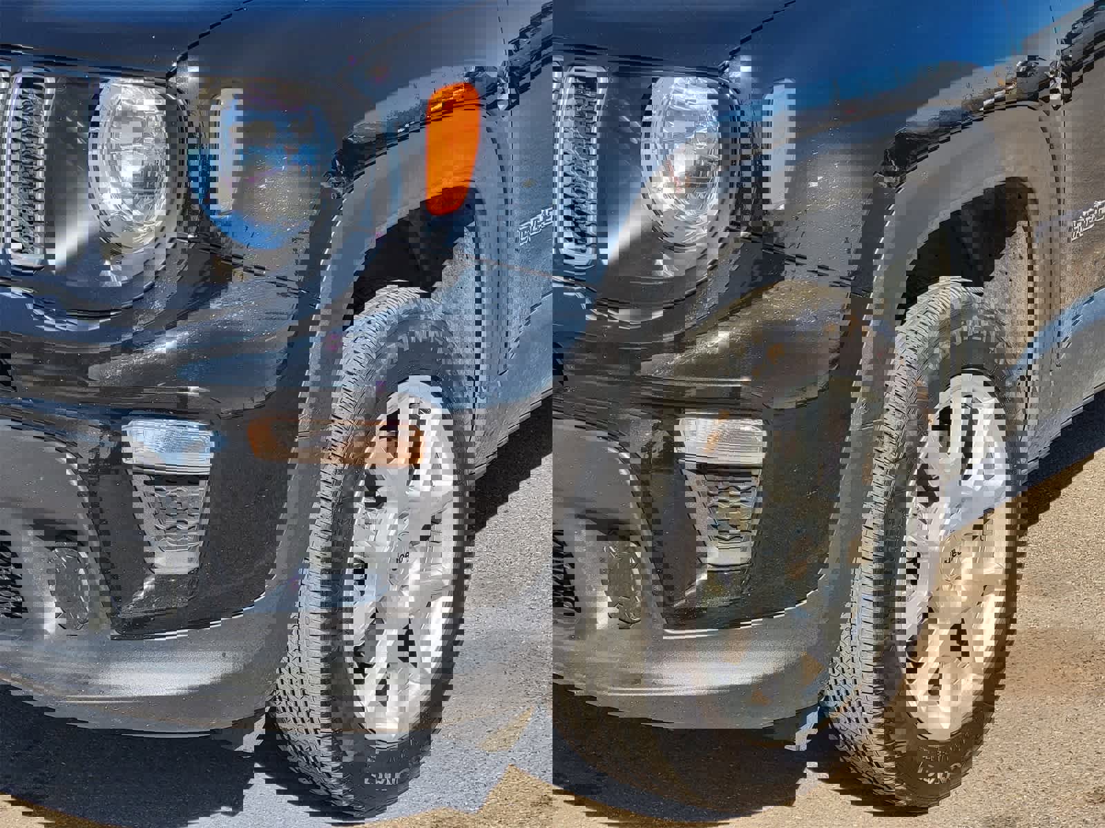 Used 2023 Jeep Renegade Latitude image 8