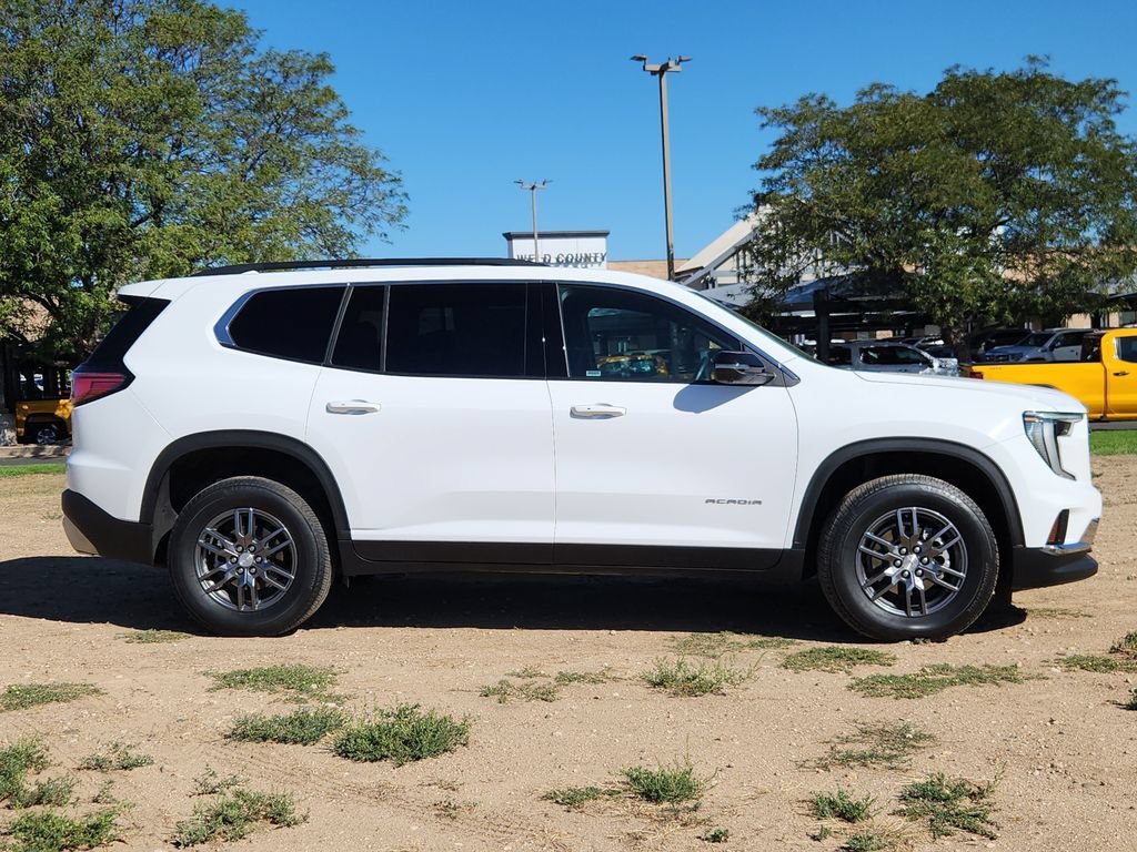 Used 2025 GMC Acadia Elevation AWD/4WD image 3
