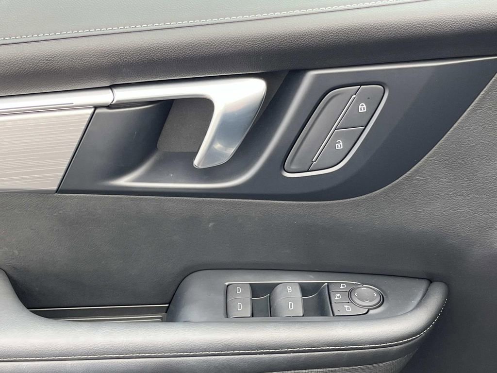 Certified 2025 Buick Enclave Preferred w/ Super Cruise Package image 17