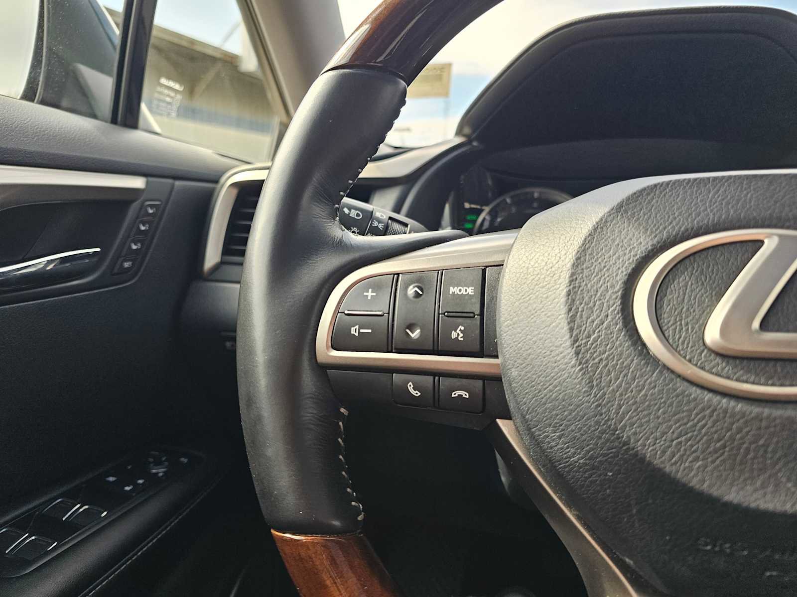 Used 2018 Lexus RX 350L AWD image 31