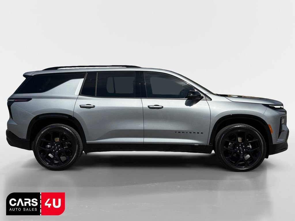 Used 2025 Chevrolet Traverse RS w/ LPO, Floor Liner Package FWD image 8