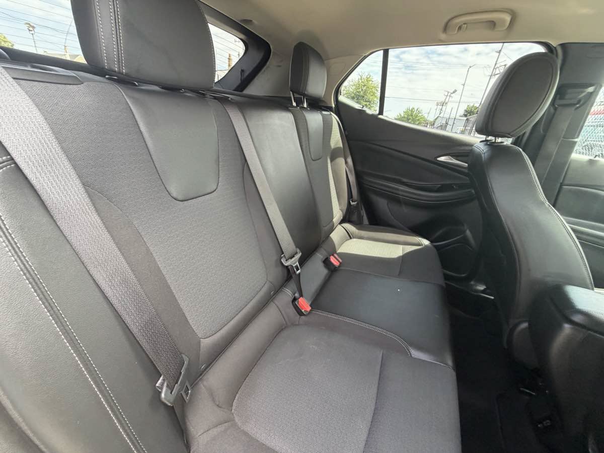 Used 2021 Buick Encore GX Preferred FWD image 27