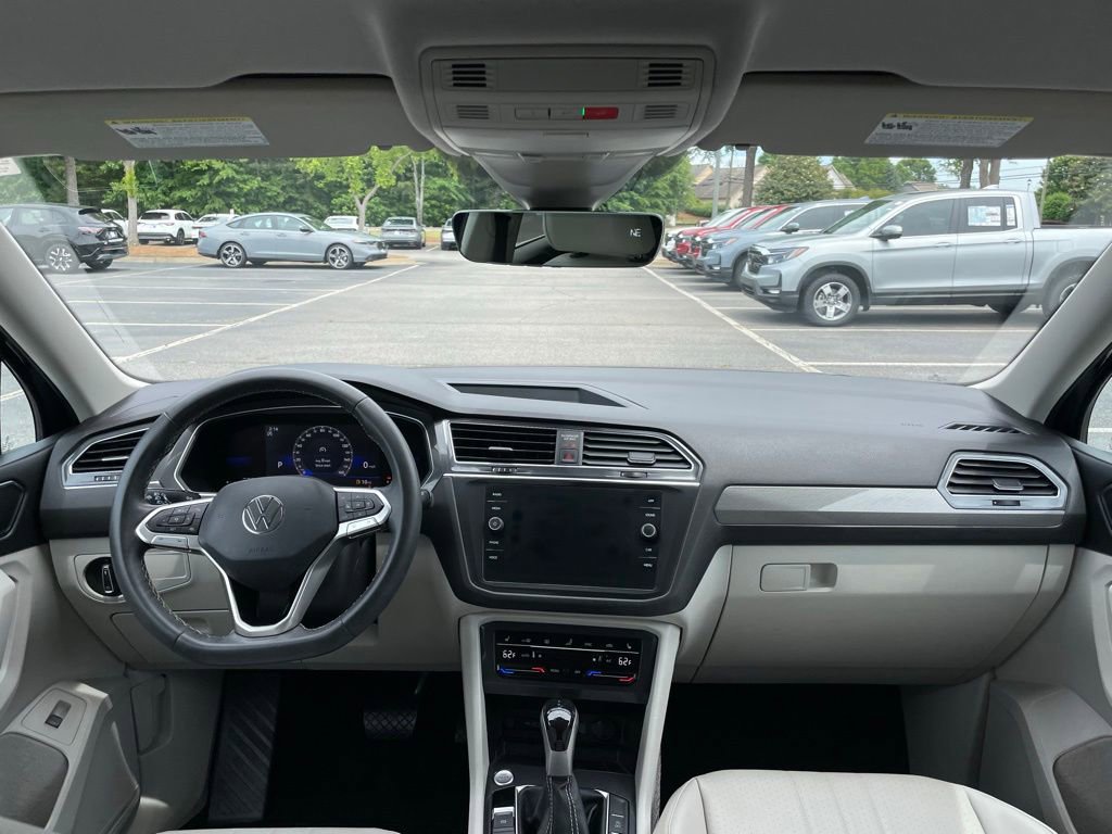 Used 2022 Volkswagen Tiguan SE FWD image 10