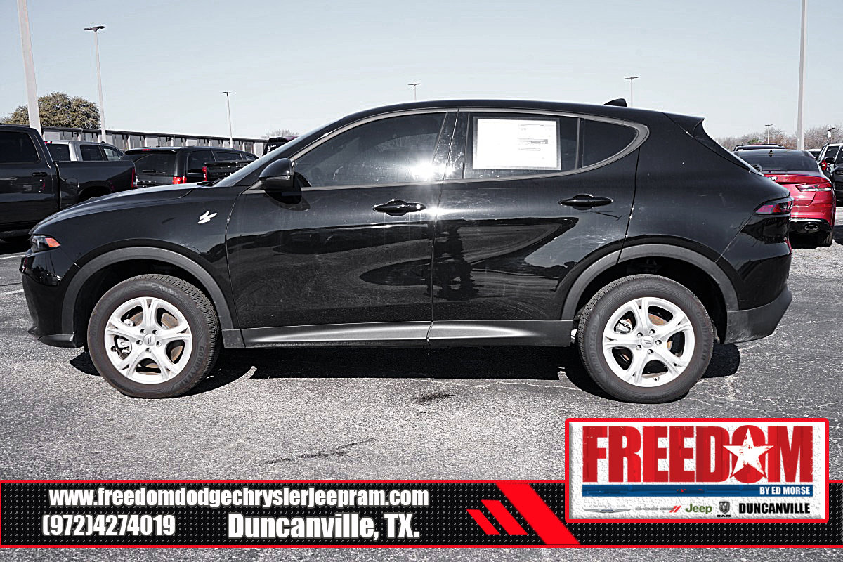 Used 2023 Dodge Hornet GT Plus image 2