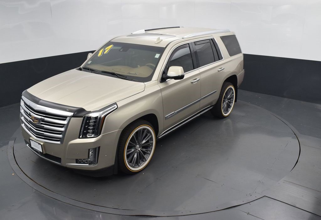 Used 2017 Cadillac Escalade Platinum image 47