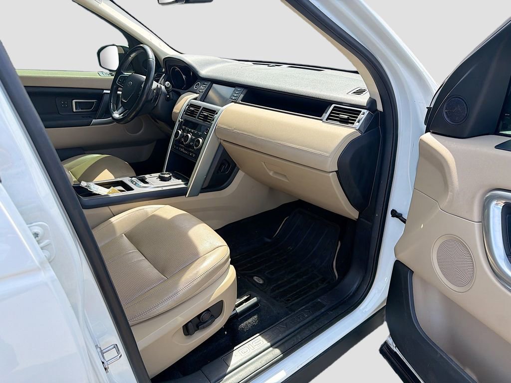 Used 2018 Land Rover Discovery Sport HSE image 14