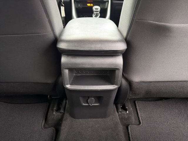 Used 2020 Toyota RAV4 LE FWD image 20