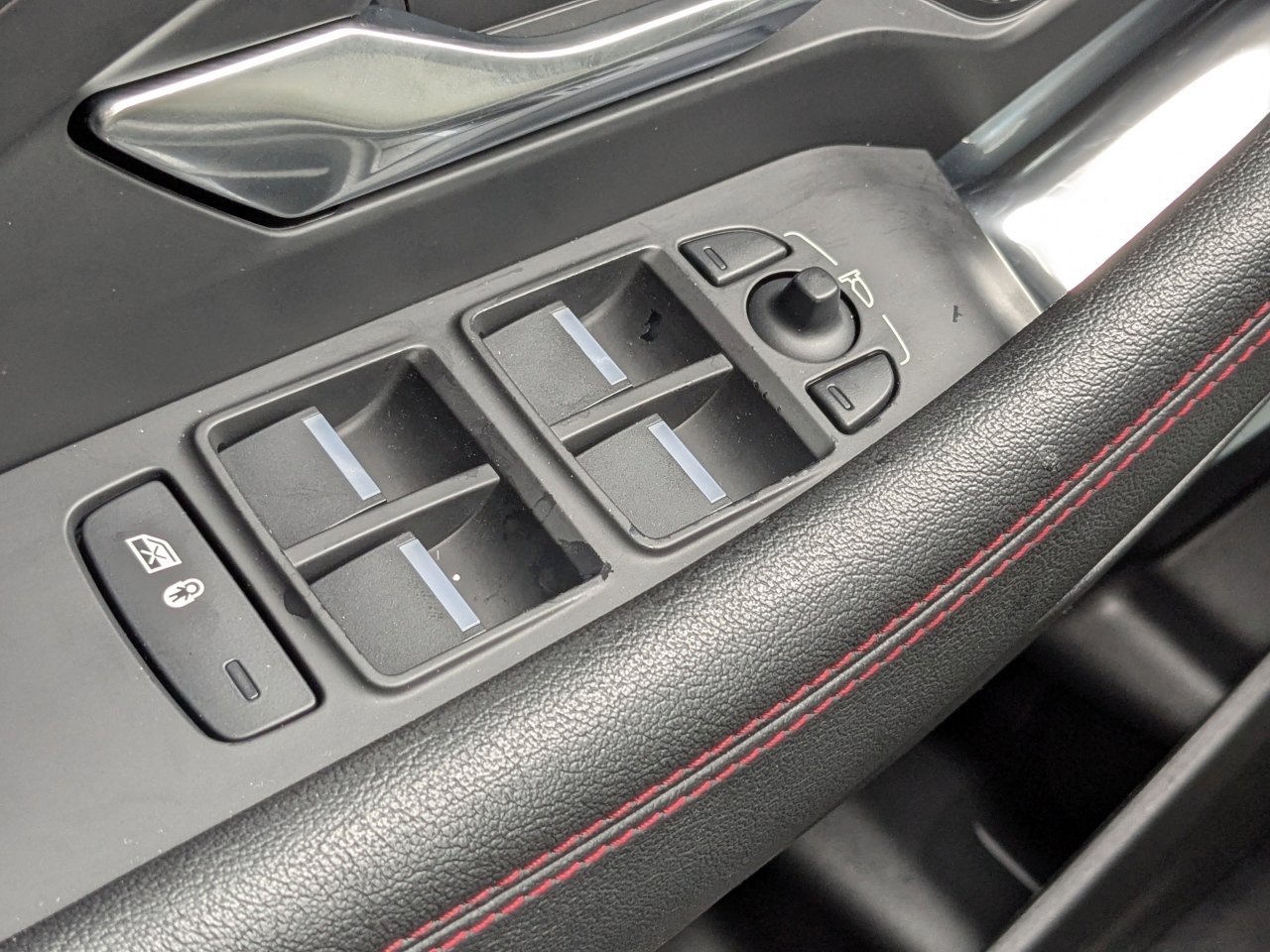 Used 2020 Jaguar E-PACE Checkered Flag image 27