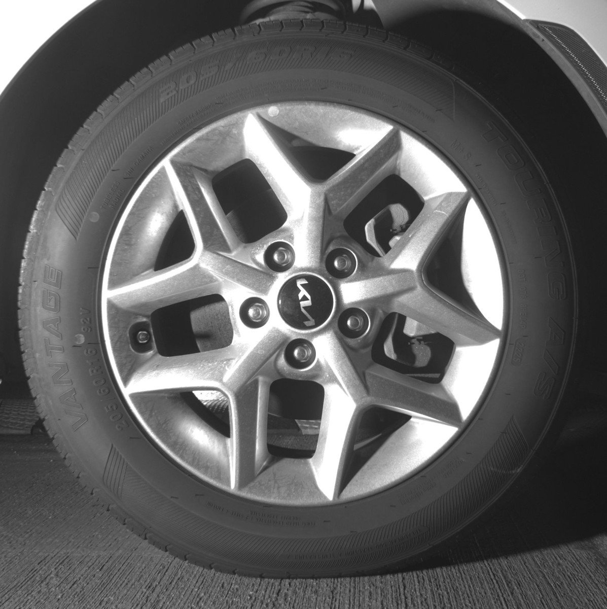 Used 2025 Kia Soul LX w/ LX Technology Package image 13