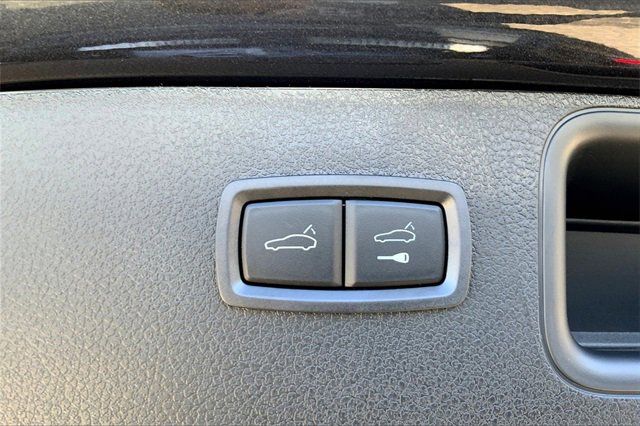 New 2026 Porsche Macan image 21